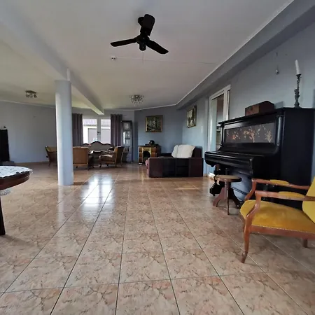 Duzy Dom W Malowniczym Miejscu Na Kociewiu Holiday home