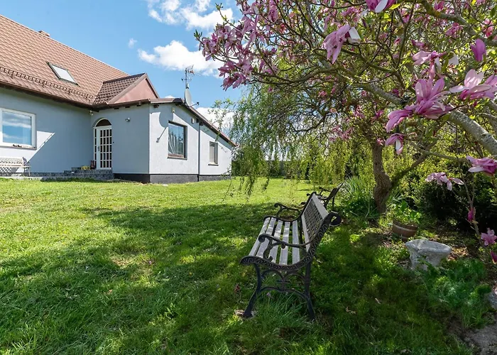 Duzy Dom W Malowniczym Miejscu Na Kociewiu Pinczyn